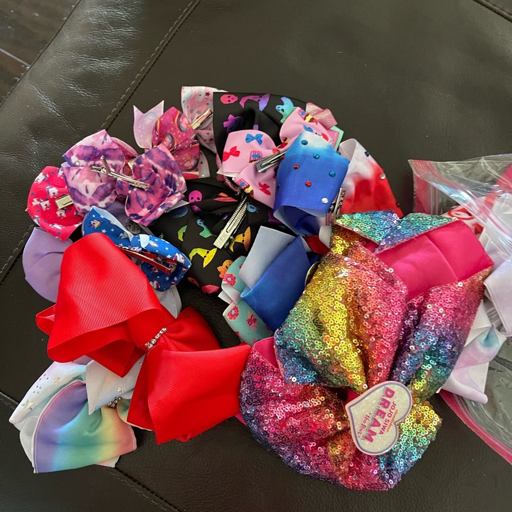 JoJo Siwa Collection of Clothes and Bows